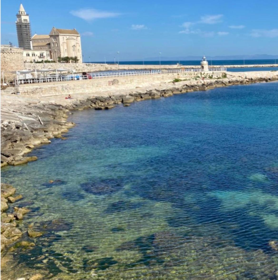 B&B Villa Mediterranee Con Parking Space Trani Exterior foto