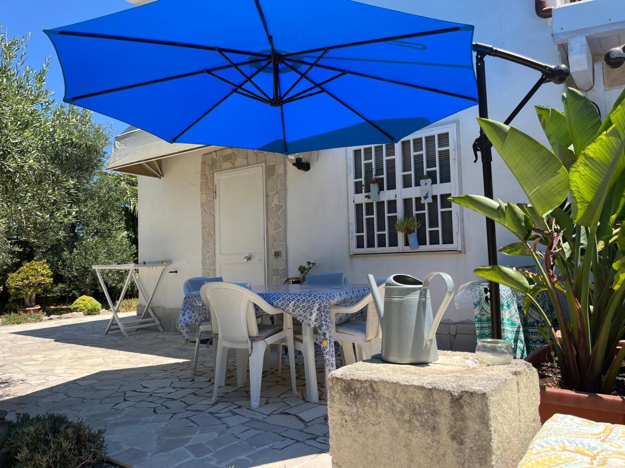 B&B Villa Mediterranee Con Parking Space Trani Exterior foto
