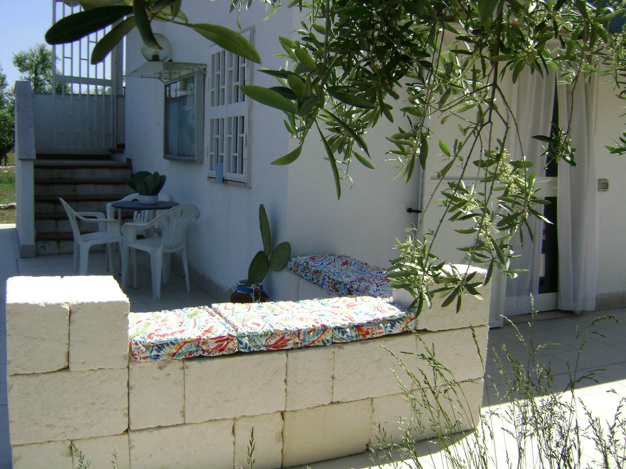 B&B Villa Mediterranee Con Parking Space Trani Exterior foto